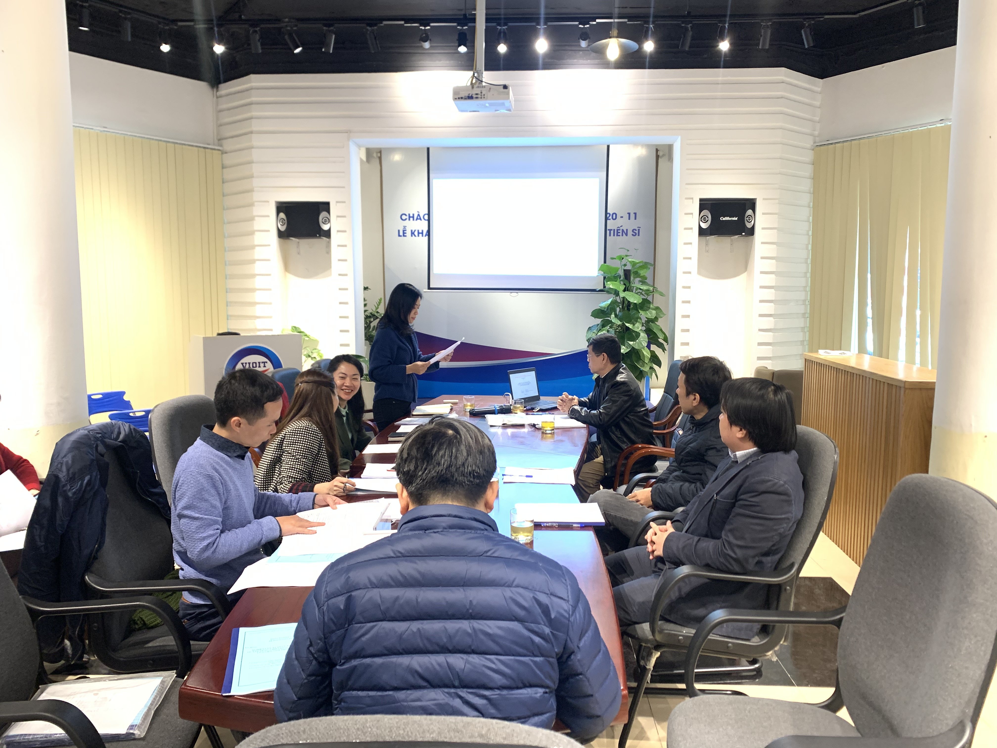 Nghiệm thu cấp cơ sở đề tài khoa học công nghệ “Nghiên cứu luận cứ khoa học phục vụ xây dựng chiến lược xuất khẩu của Việt Nam thời kỳ 2021 - 2030”