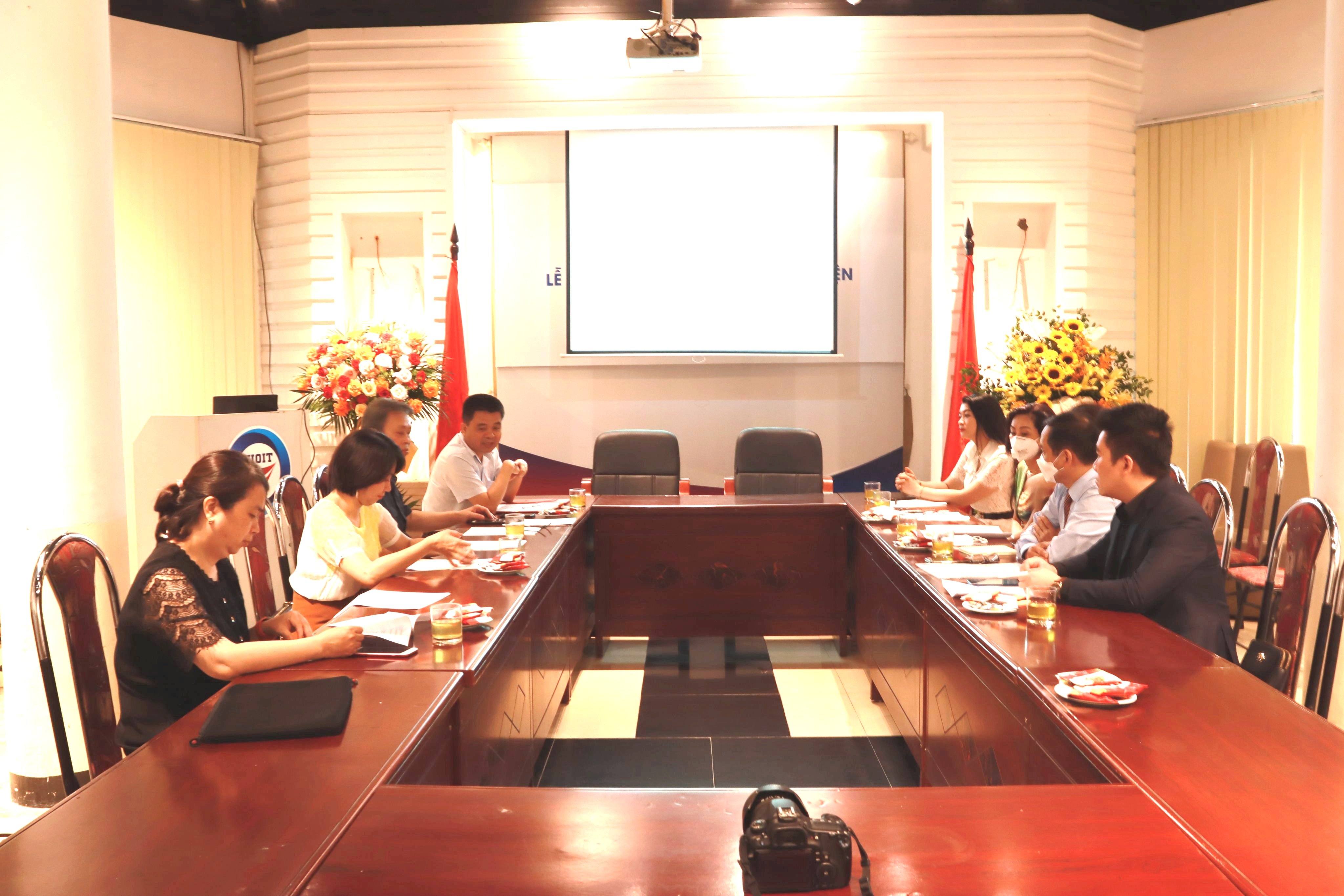 Lễ ký Biên bản ghi nhớ giữa Viện Nghiên cứu Chiến lược, Chính sách Công Thương, Bộ Công Thương và Viện Nghiên cứu phát triển Doanh nhân Việt Nam -ASEAN, Trung ương Hội Nghiên cứu Khoa học về Đông Nam Á - Việt Nam