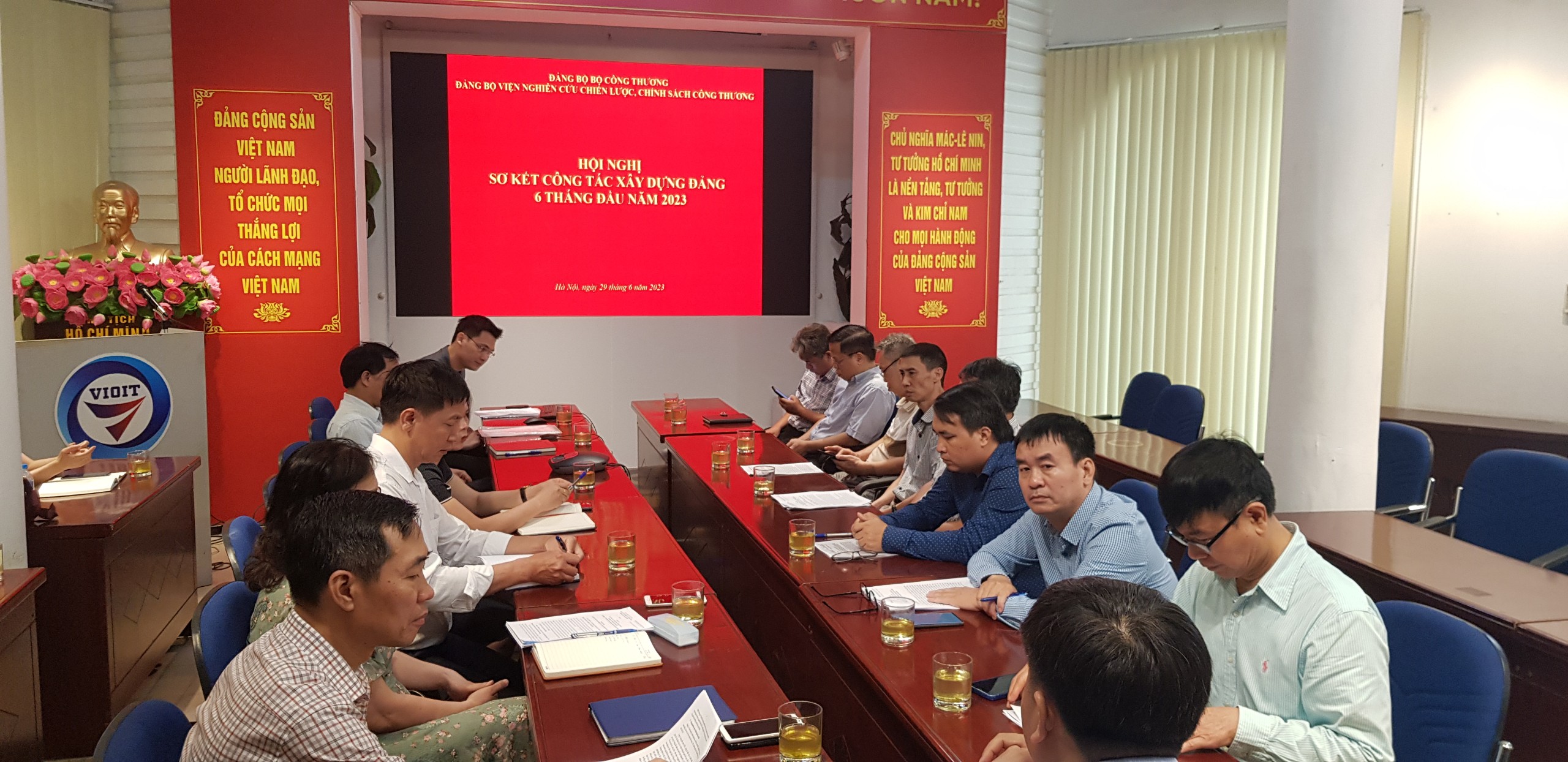 Hội nghị sơ kết công tác Đảng 6 tháng đầu năm 2023 và nhiệm vụ 6 tháng cuối năm 2023 của Đảng bộ Viện Nghiên cứu Chiến lược, Chính sách Công Thương