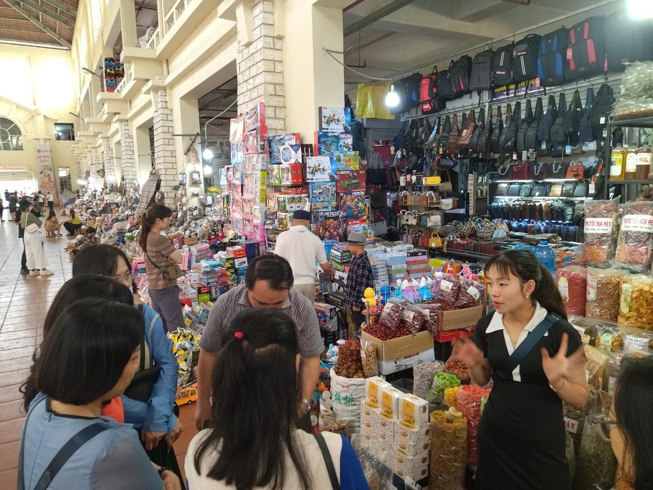 Đoàn công tác của Viện Nghiên cứu chiến lược, chính sách Công Thương khảo sát thực hiện nhiệm vụ “Chiến lược phát triển thị trường bán lẻ của Việt Nam đến năm 2030, định hướng 2045”