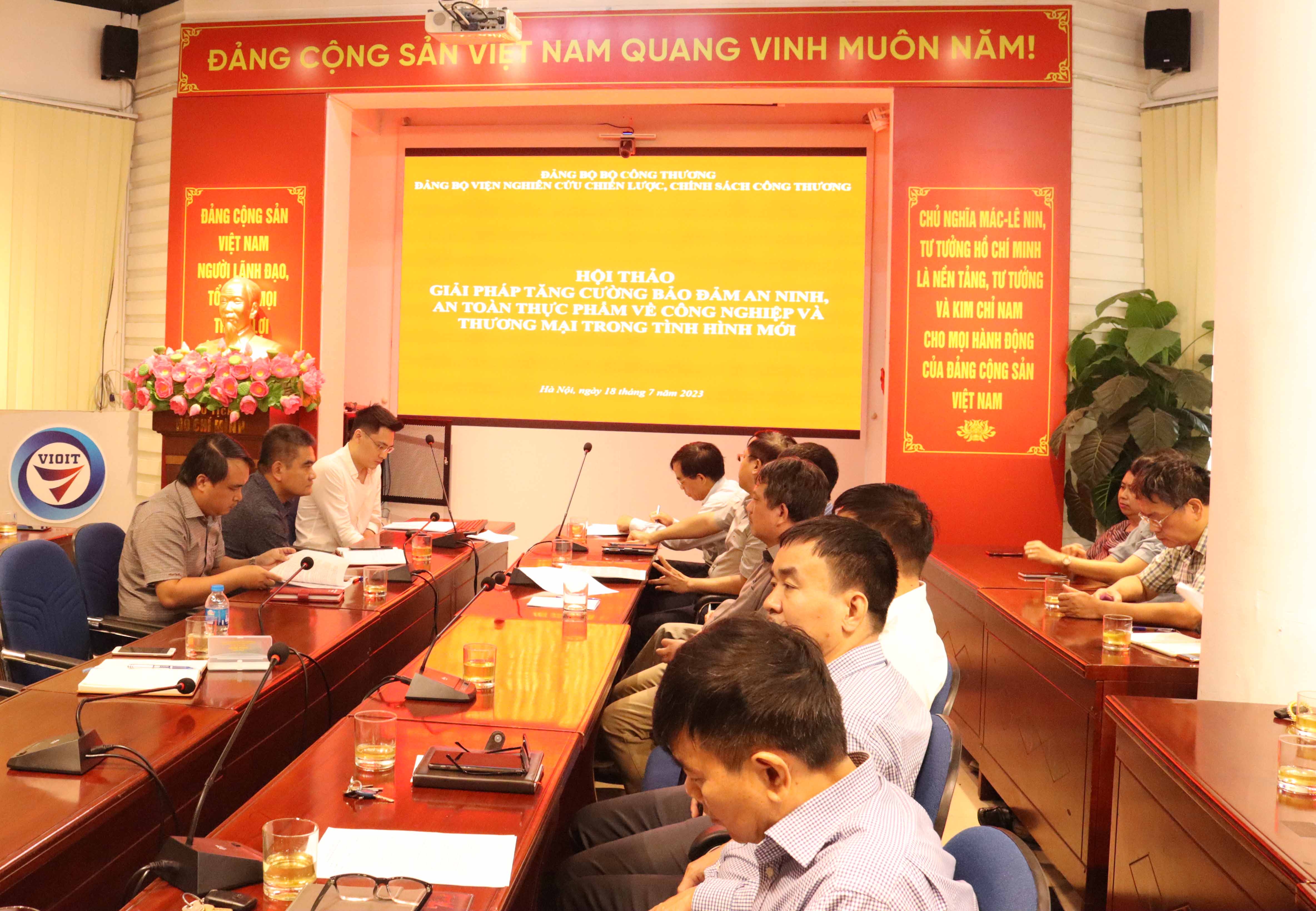 Đảng bộ Viện Nghiên cứu Chiến lược, Chính sách Công Thương tổ chức hội nghị quán triển và phổ biến các văn bản của Đảng