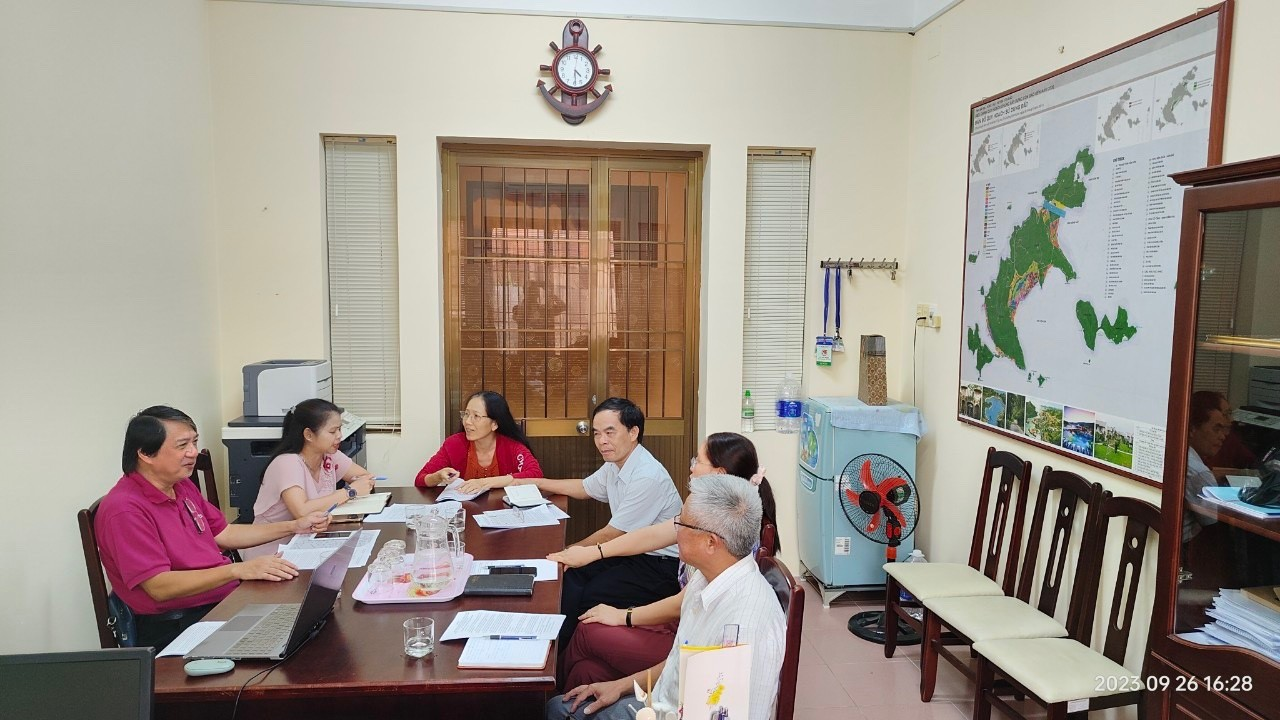 Khảo sát thực tế và làm việc với Ủy ban Nhân dân huyện Côn Đảo