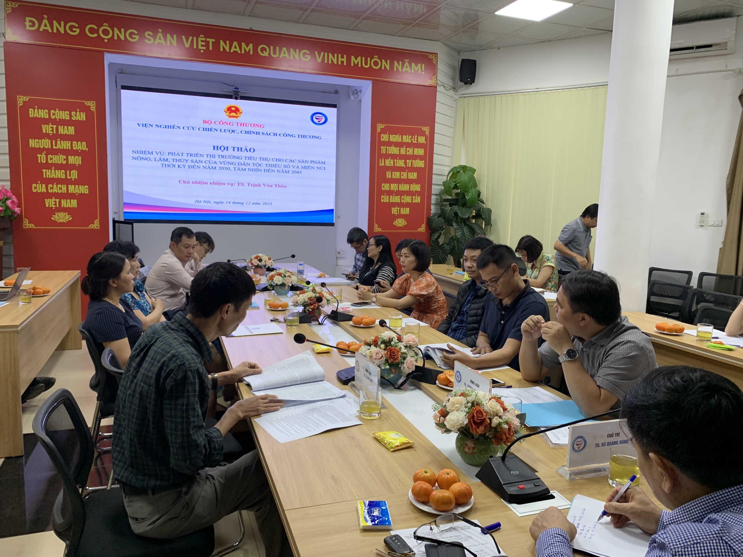 Hội thảo “Phát triển thị trường tiêu thụ nông lâm sản, thủy sản vùng dân tộc thiểu số và miền núi thời kỳ đến năm 2030, tầm nhìn đến năm 2045”