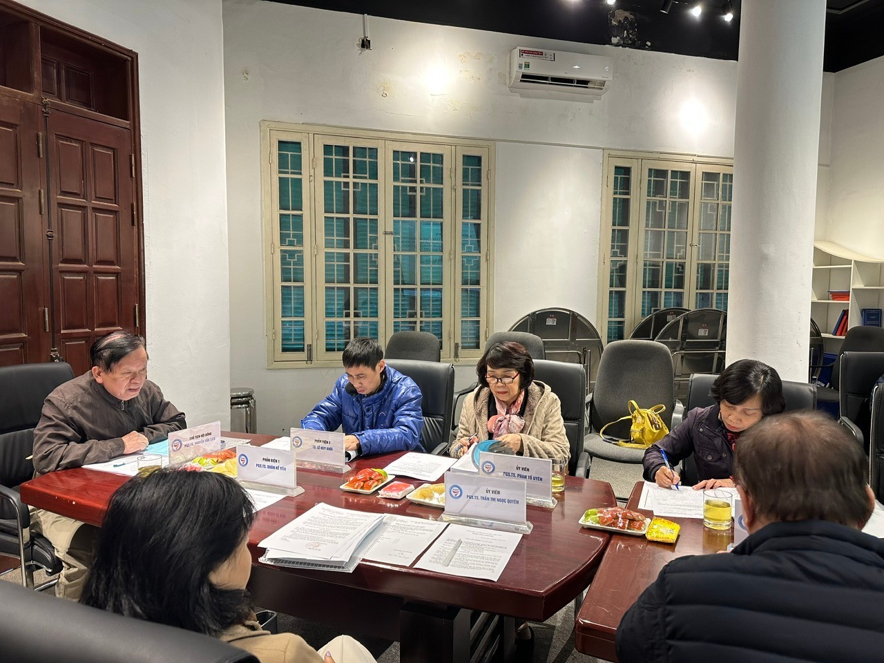 Nghiệm thu nhiệm vụ “Nghiên cứu khả năng xây dựng và phát triển chuỗi cung ứng và xây dựng hệ thống kết nối trong lĩnh vực da giày, dệt may và trong công nghiệp chế biến của Việt Nam để tận dụng hiệp định CPTPP” (Thực hiện Kế hoạch thực thi Hiệp định CPTPP năm 2023)