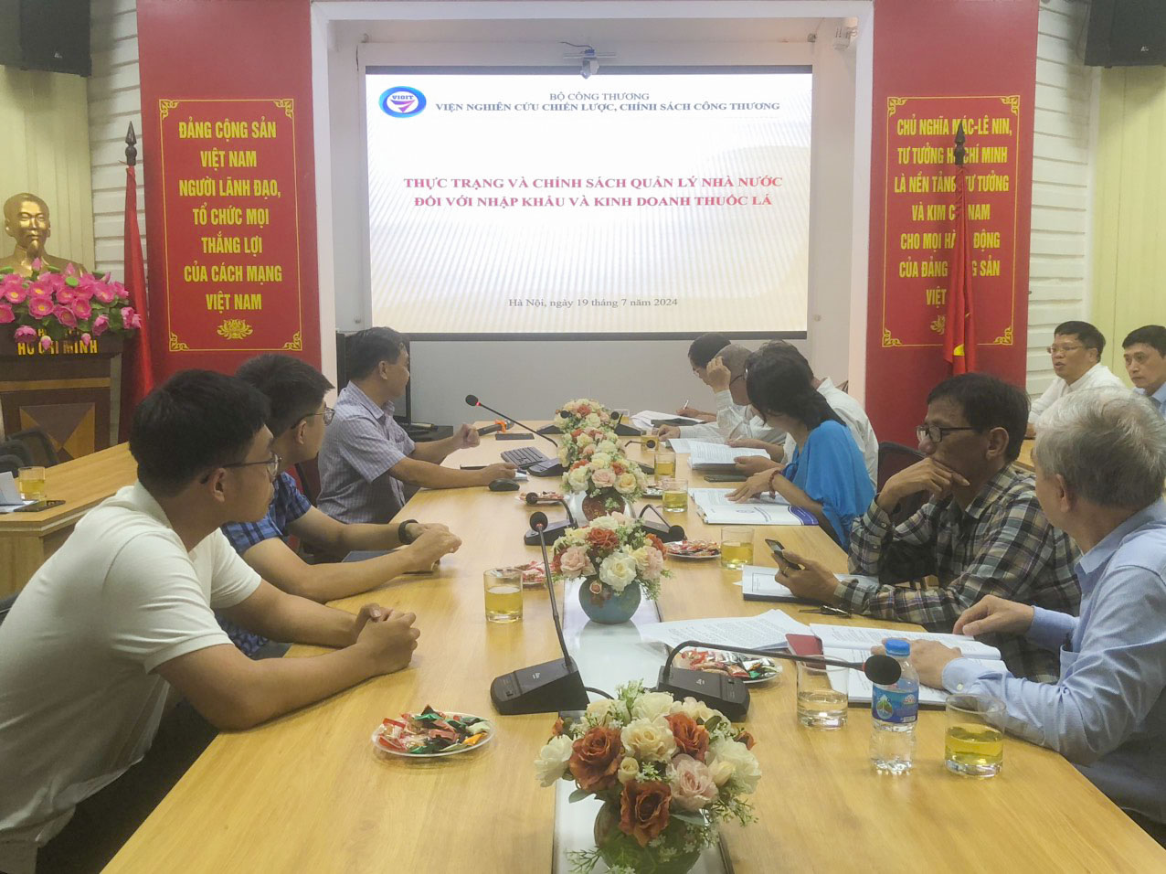 Hội thảo nhiệm vụ “Tăng cường quản lý sản xuất, phát triển vùng nguyên liệu và mua bán sản phẩm thuốc lá theo Luật phòng chống tác hại thuốc lá”