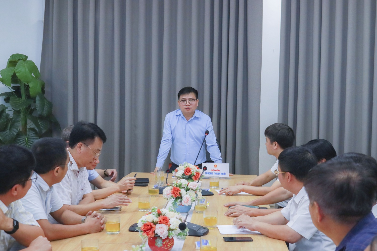 Thứ trưởng Trương Thanh Hoài làm việc với các Viện thuộc Bộ Công Thương tại trụ sở Viện Nghiên cứu chiến lược, chính sách Công Thương