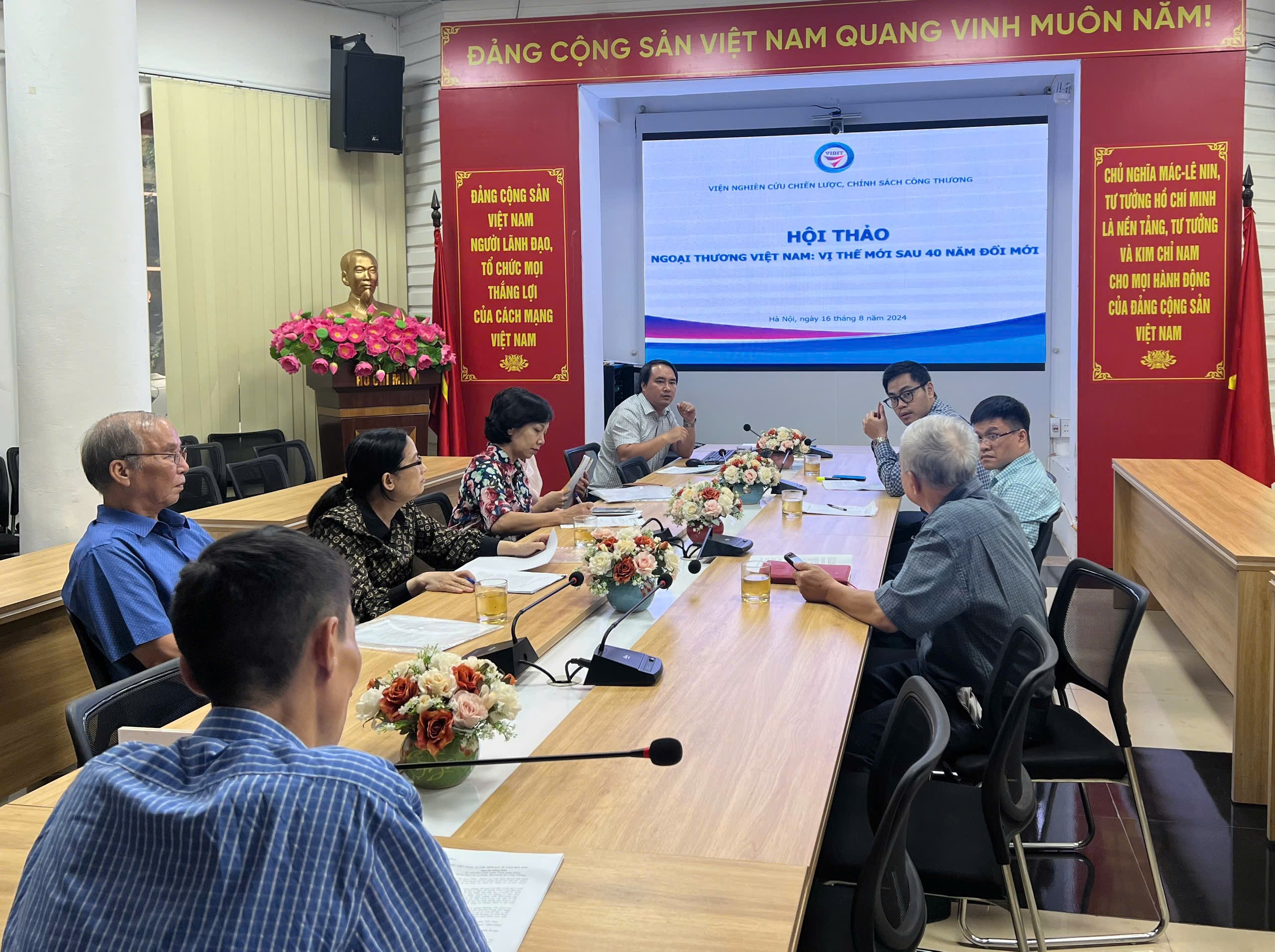 Hội thảo khoa học 