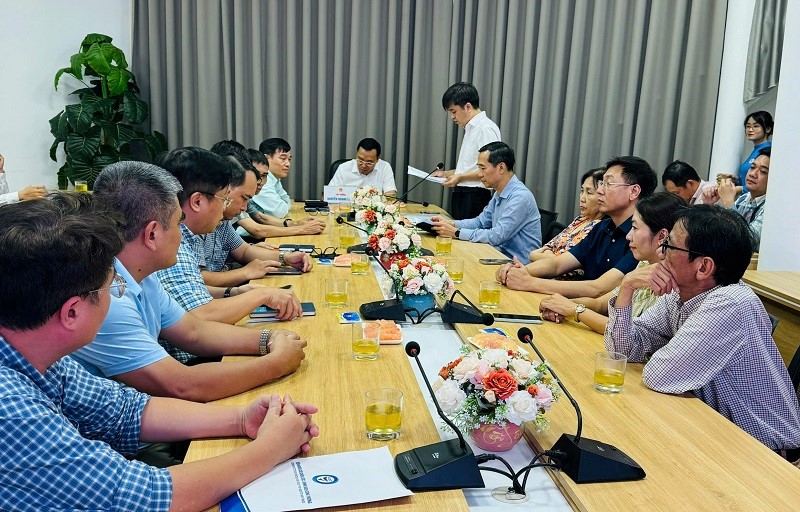 Thứ trưởng Bộ Công Thương Nguyễn Hoàng Long làm việc với Viện Nghiên cứu chiến lược, chính sách Công Thương