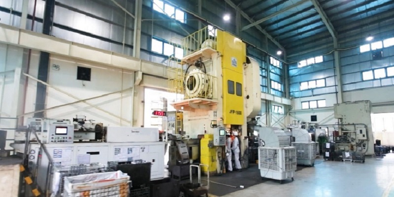 Đoàn công tác của Viện khảo sát thực hiện nhiệm vụ xây dựng cơ chế, chính sách phát triển các ngành công nghiệp mới Vùng đồng bằng Sông Hồng