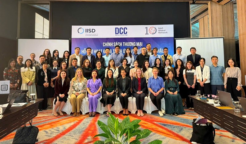 Hội thảo khoa học “Chính sách thương mại trong hỗ trợ thích ứng với biến đổi khí hậu”